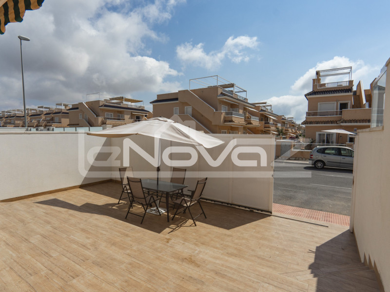 Villa három hálószobával Lomas de Cabo Roig. #1980