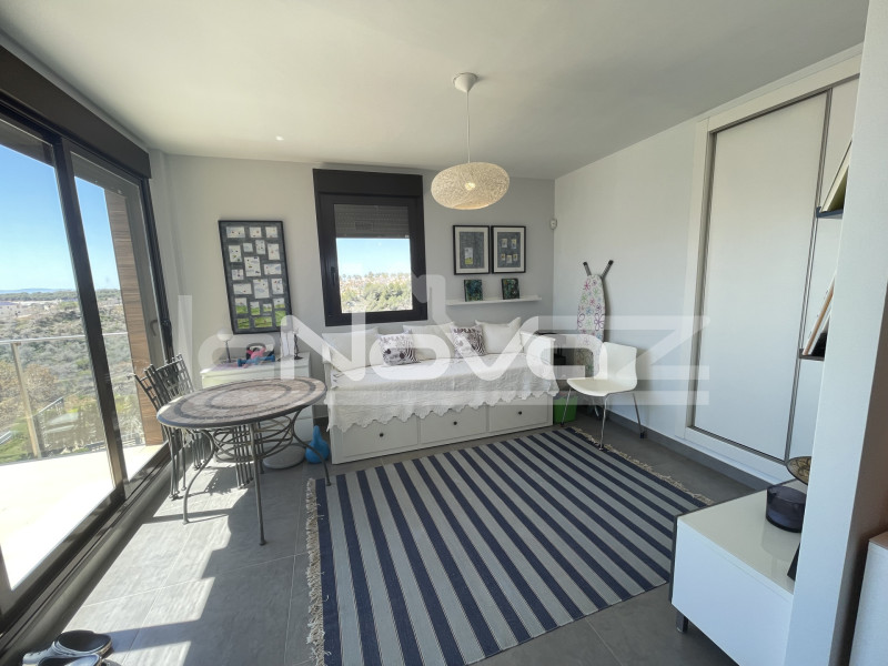 Takvåning med tre sovrum i Las Ramblas. #1997