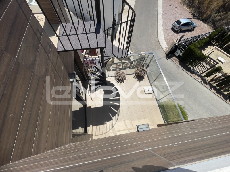 Takvåning med tre sovrum i Las Ramblas. #1997