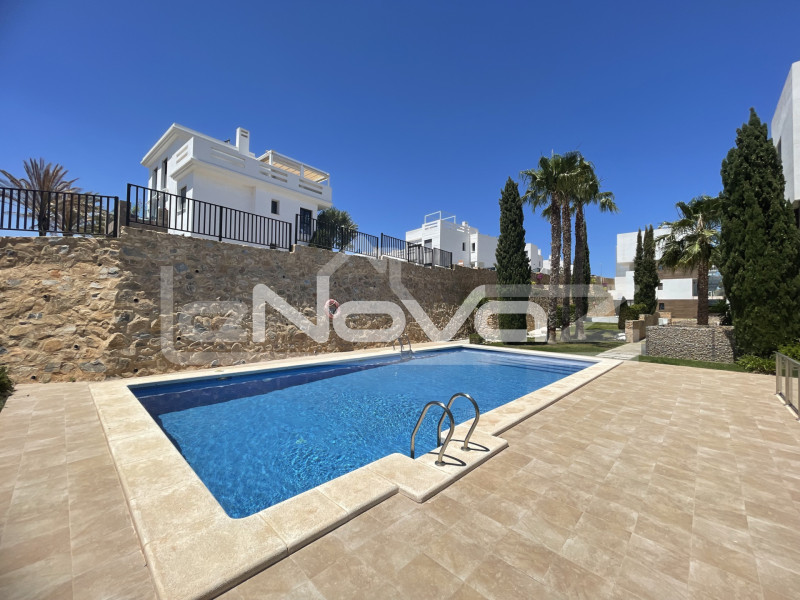 Takvåning med tre sovrum i Las Ramblas. #1997