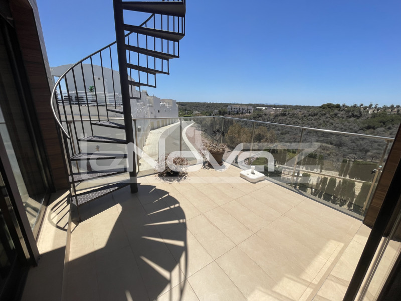 Takvåning med tre sovrum i Las Ramblas. #1997