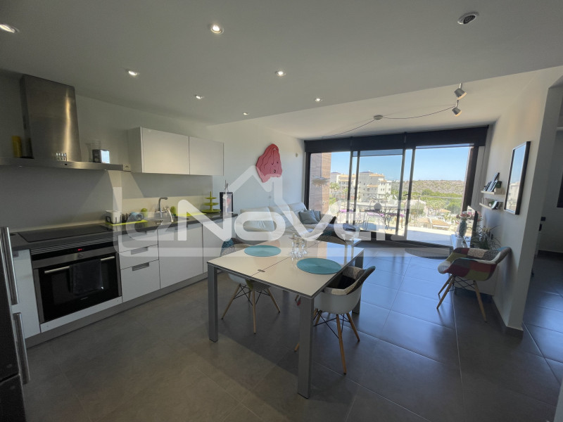 Takvåning med tre sovrum i Las Ramblas. #1997