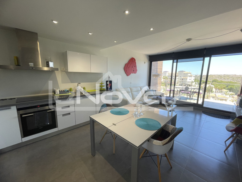 Takvåning med tre sovrum i Las Ramblas. #1997