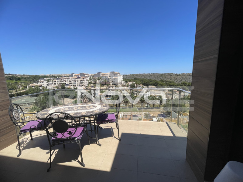 Takvåning med tre sovrum i Las Ramblas. #1997