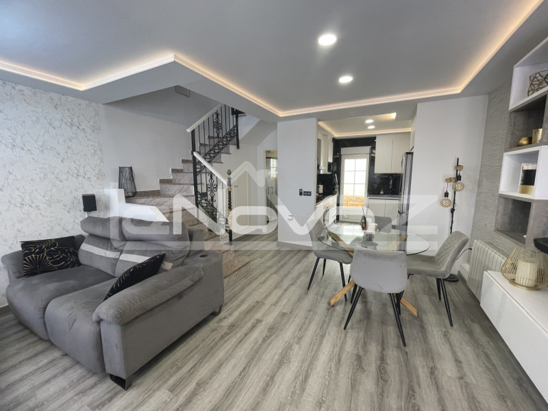 2 bedroom apartment in Villamartín. #2000