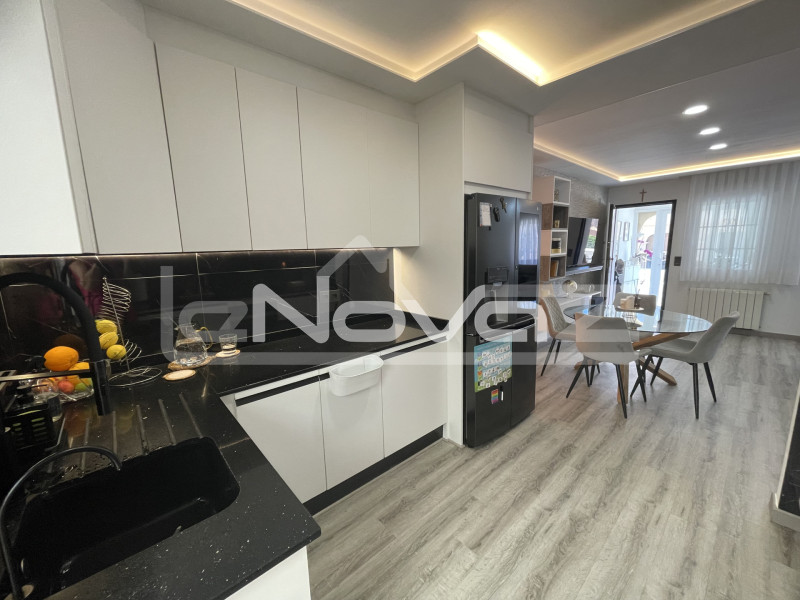 2 bedroom apartment in Villamartín. #2000