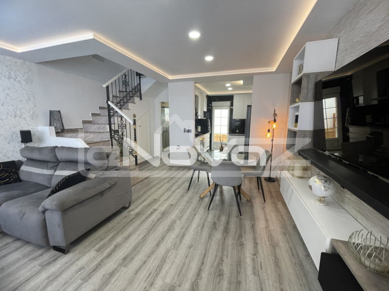 2 bedroom apartment in Villamartín. #2000