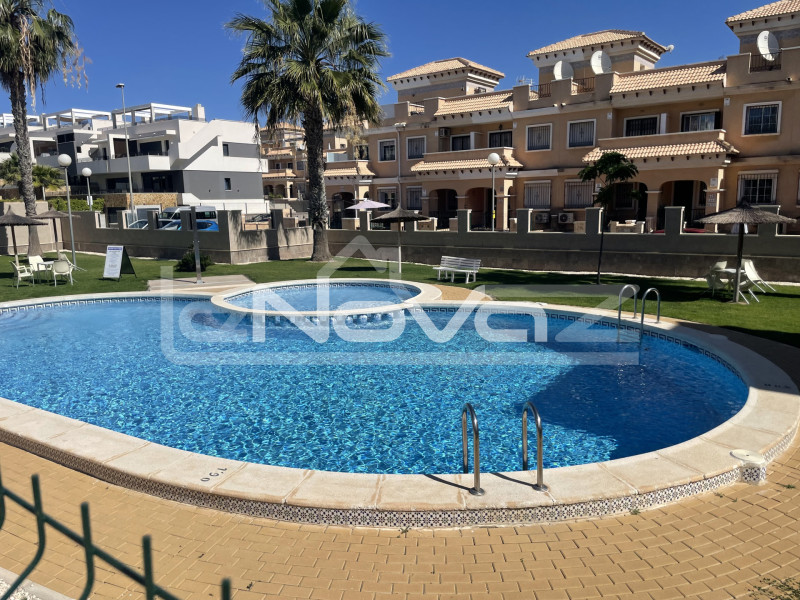 2 bedroom apartment in Villamartín. #2000