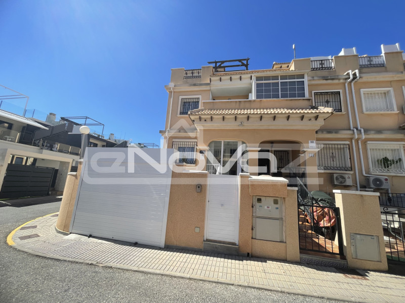 2 bedroom apartment in Villamartín. #2000