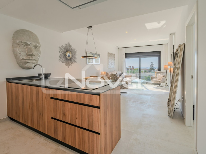 2-bedroom duplex penthouse in La Zenia. #2011