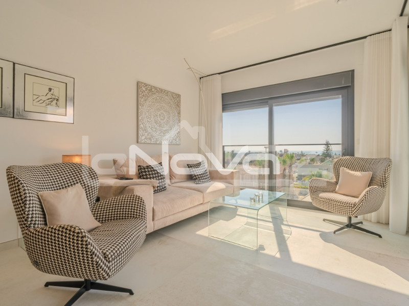 2-bedroom duplex penthouse in La Zenia. #2011