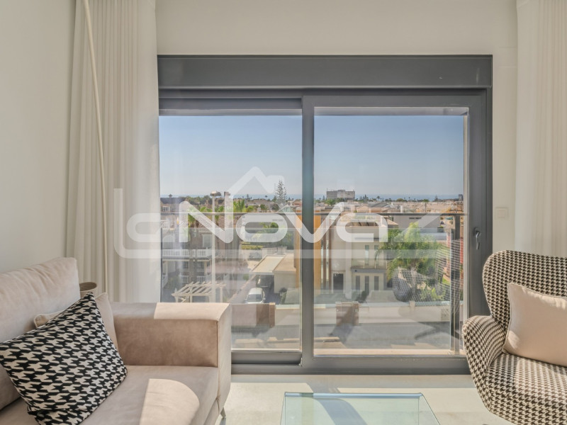 2-bedroom duplex penthouse in La Zenia. #2011