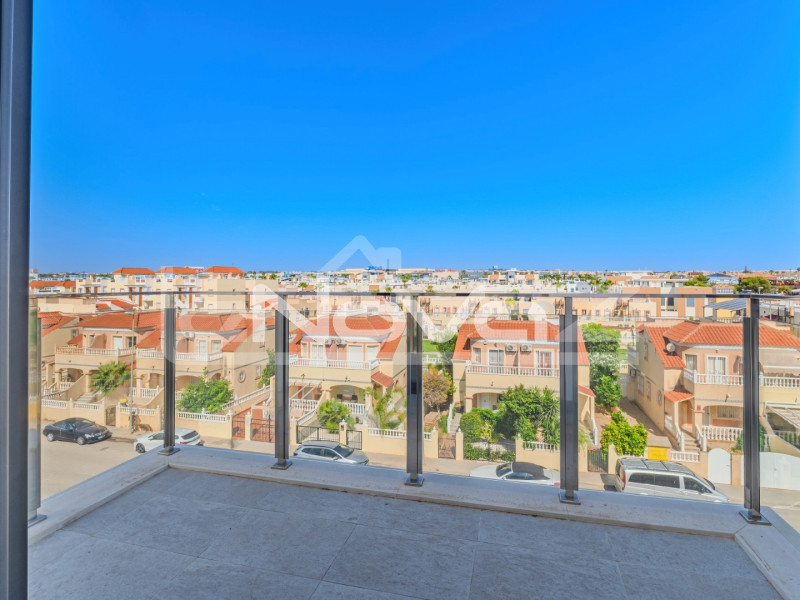 2-bedroom duplex penthouse in La Zenia. #2011