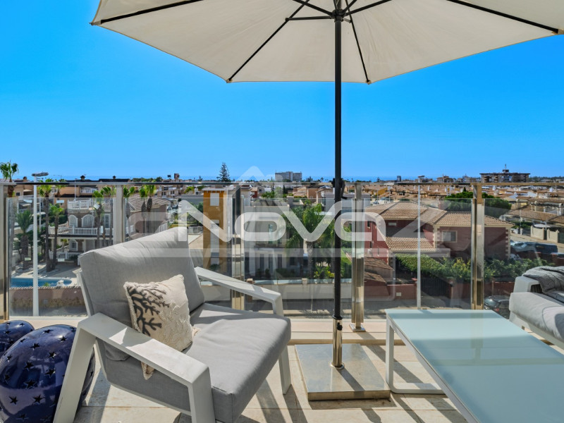 2-bedroom duplex penthouse in La Zenia. #2011