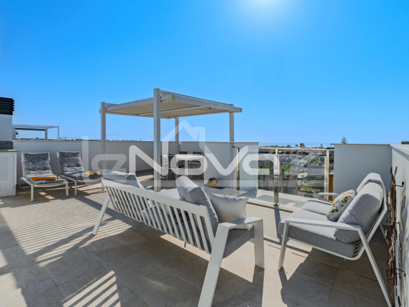 2-bedroom duplex penthouse in La Zenia. #2011