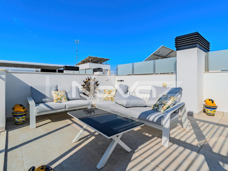 2-bedroom duplex penthouse in La Zenia. #2011