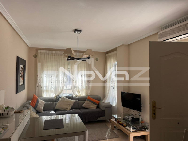 3-piętrowy bungalow z 3 sypialniami w Lomas de Cabo Roig. #2021