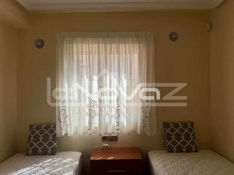 3-piętrowy bungalow z 3 sypialniami w Lomas de Cabo Roig. #2021