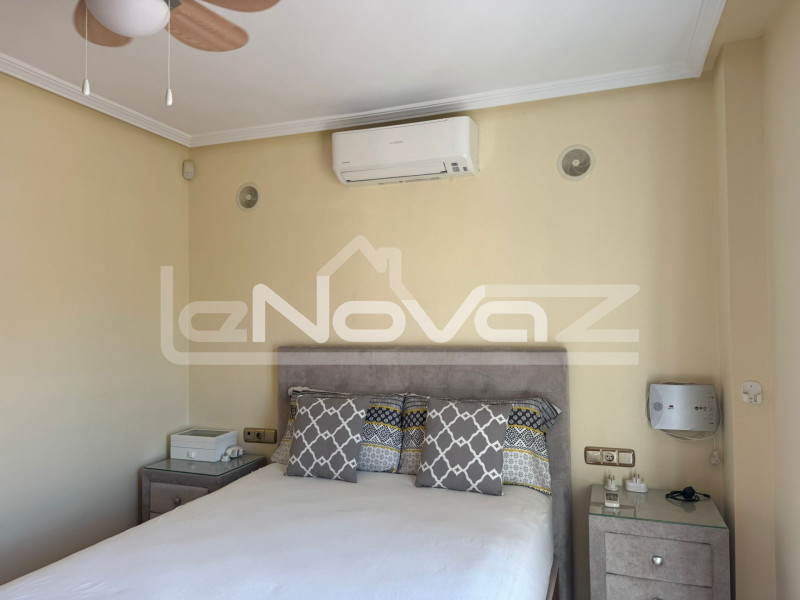 3-piętrowy bungalow z 3 sypialniami w Lomas de Cabo Roig. #2021