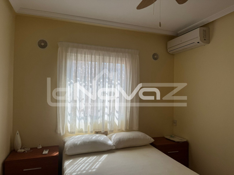 3-piętrowy bungalow z 3 sypialniami w Lomas de Cabo Roig. #2021