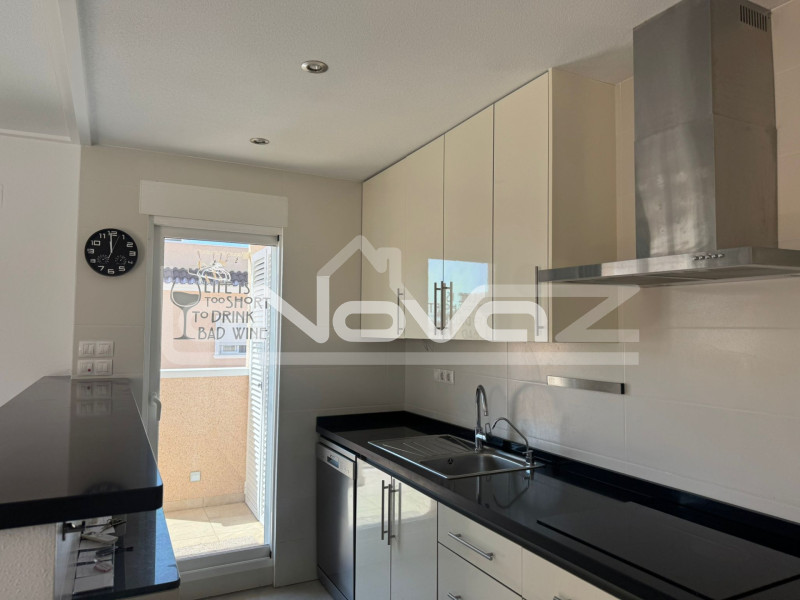 Kétszintes, két hálószobás bungaló Lomas de Cabo Roigban. #2022