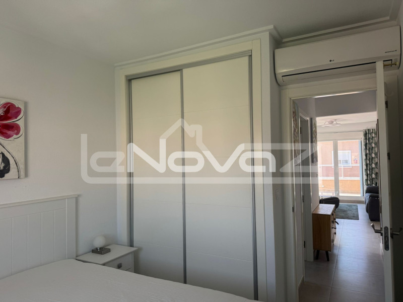 Kétszintes, két hálószobás bungaló Lomas de Cabo Roigban. #2022