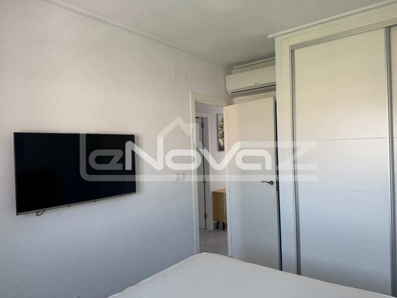 Kétszintes, két hálószobás bungaló Lomas de Cabo Roigban. #2022