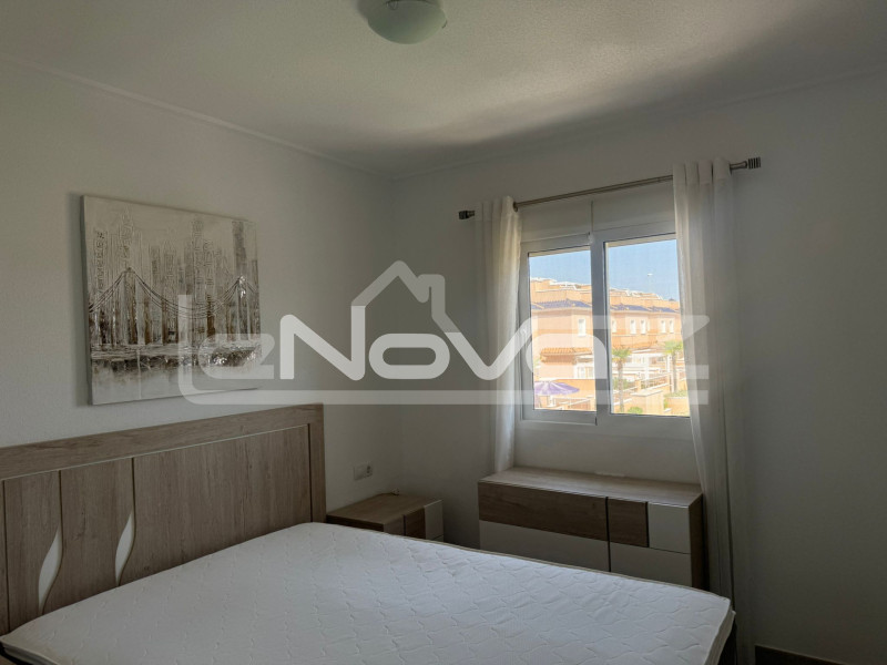 Kétszintes, két hálószobás bungaló Lomas de Cabo Roigban. #2022