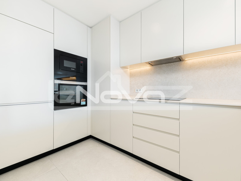 Penthouse on the first line of the beach in Torrevieja. #2023