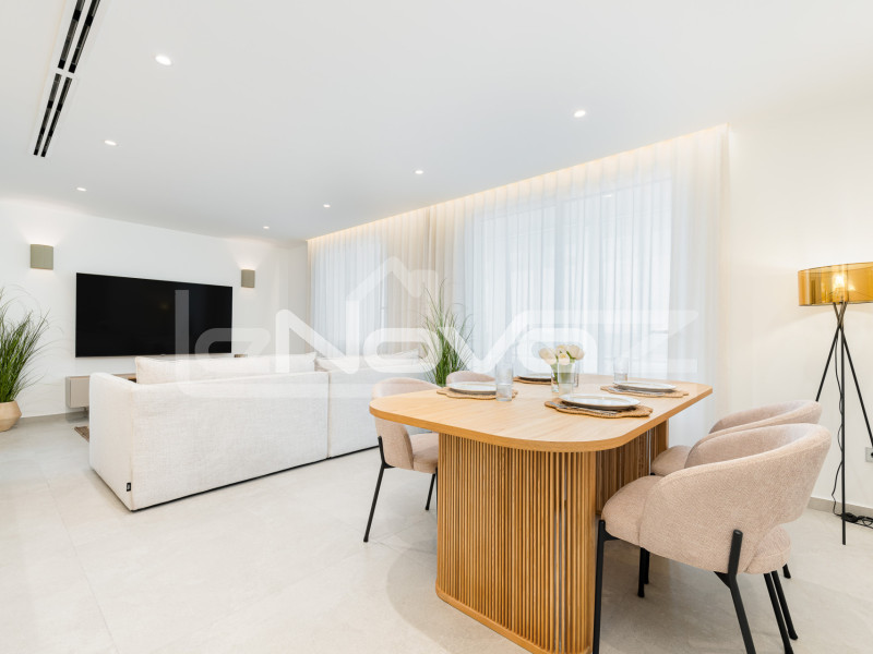 Penthouse on the first line of the beach in Torrevieja. #2023