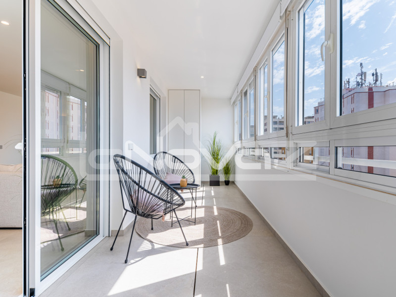 Penthouse on the first line of the beach in Torrevieja. #2023