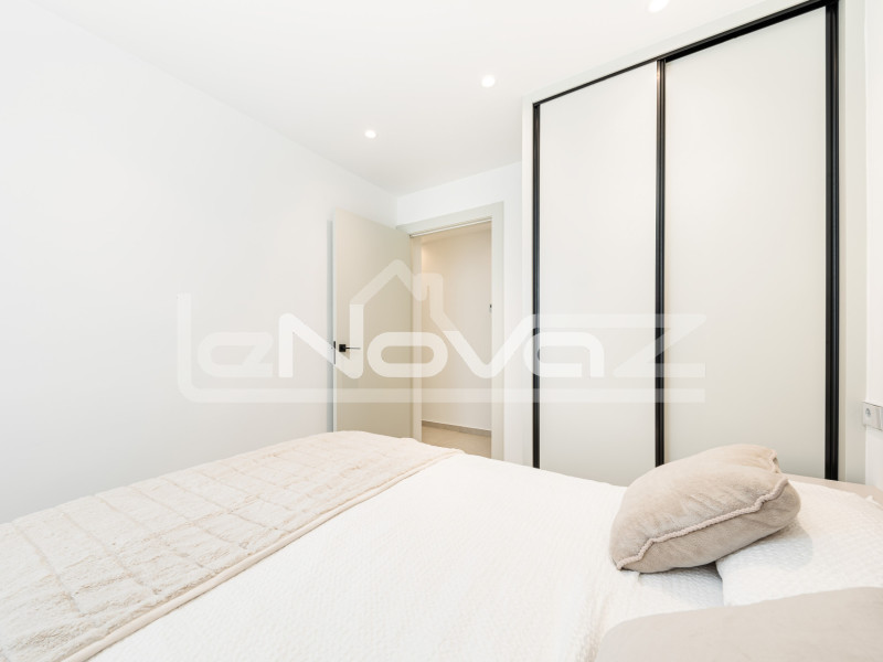 Penthouse on the first line of the beach in Torrevieja. #2023