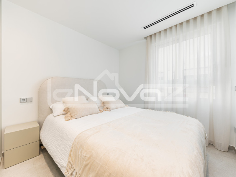 Penthouse on the first line of the beach in Torrevieja. #2023