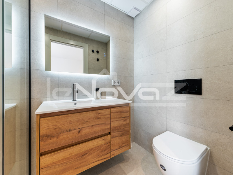 Penthouse on the first line of the beach in Torrevieja. #2023