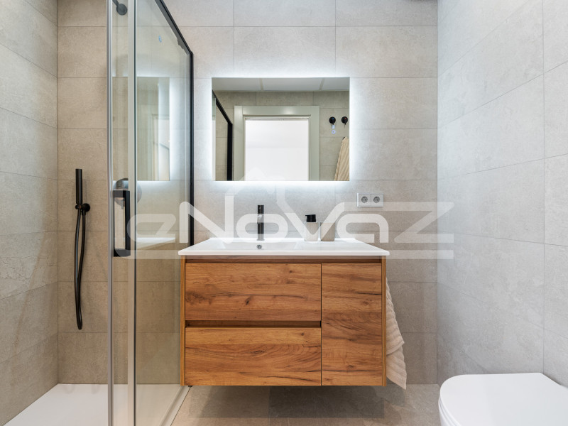 Penthouse on the first line of the beach in Torrevieja. #2023