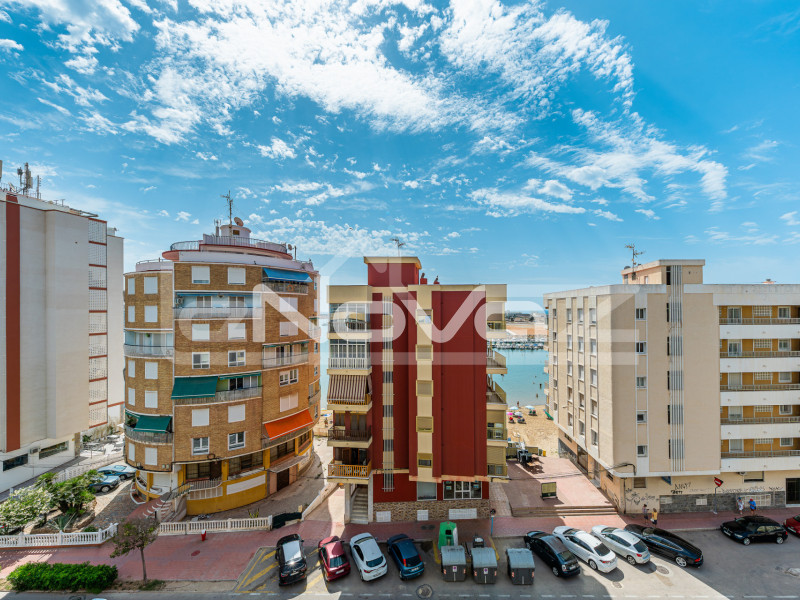Penthouse on the first line of the beach in Torrevieja. #2023