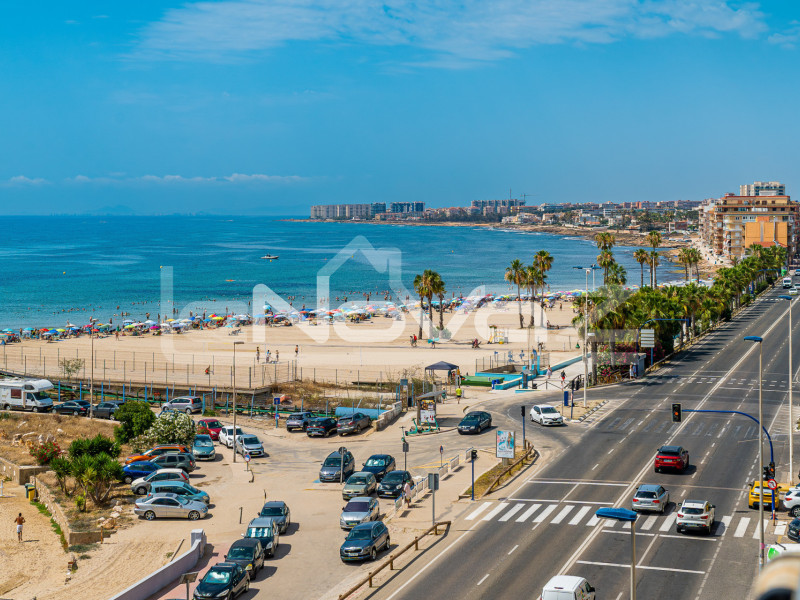 Penthouse on the first line of the beach in Torrevieja. #2023