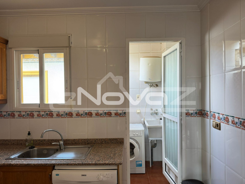 2-bedroom penthouse in Villamartín. #2025