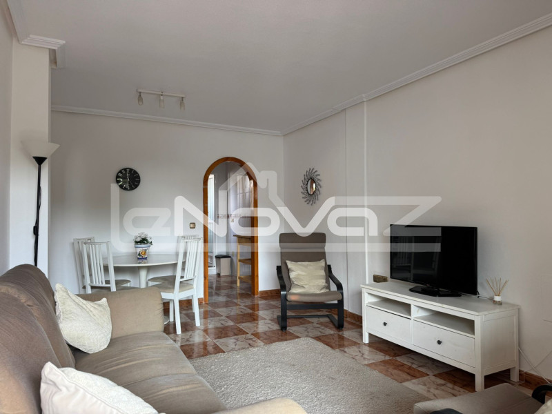 2-bedroom penthouse in Villamartín. #2025