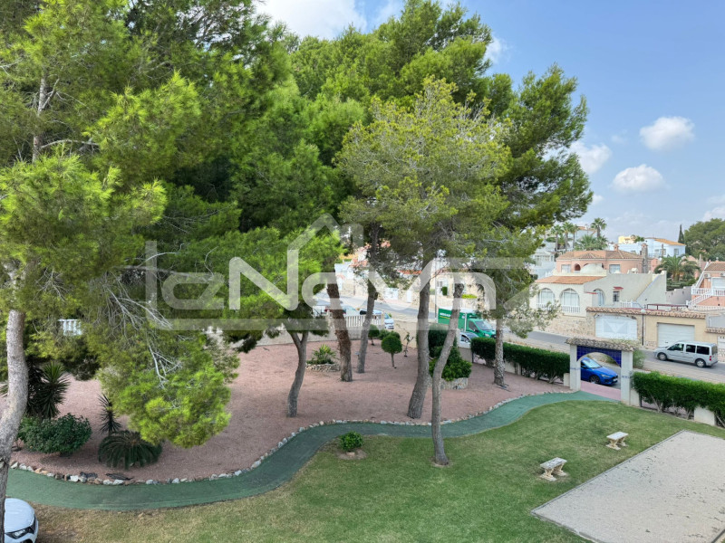 2-bedroom penthouse in Villamartín. #2025