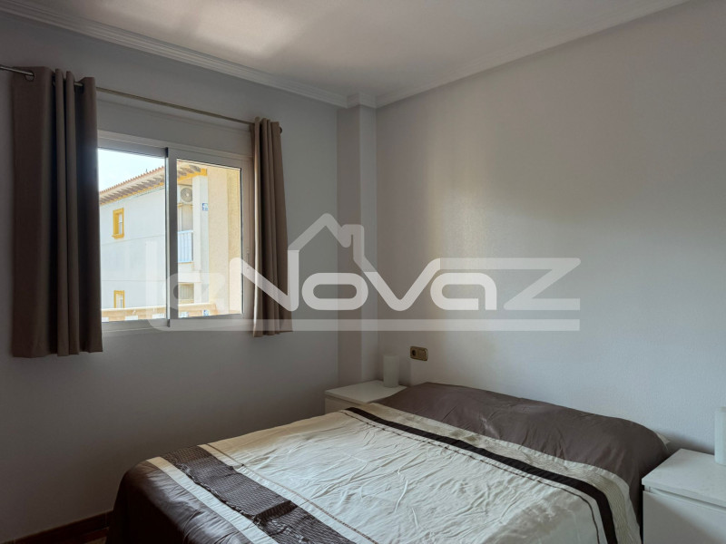 2-bedroom penthouse in Villamartín. #2025