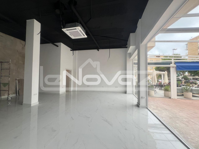 Commercial premises for business in the vibrant La Zenia area. #2030