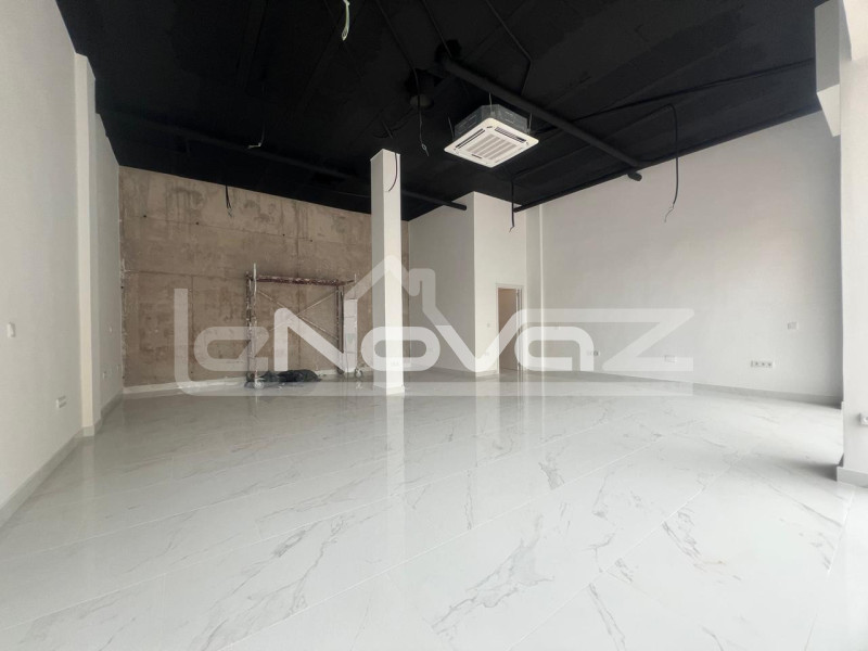 Commercial premises for business in the vibrant La Zenia area. #2030