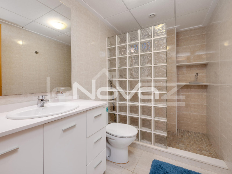 Felújított 3 hálószobás bungaló Los Dolsesben. #2034