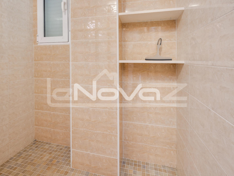 Felújított 3 hálószobás bungaló Los Dolsesben. #2034