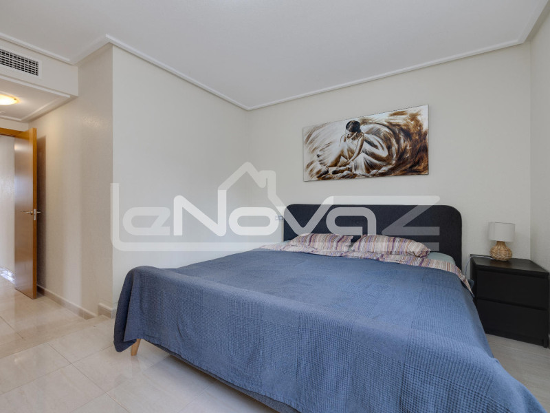 Felújított 3 hálószobás bungaló Los Dolsesben. #2034