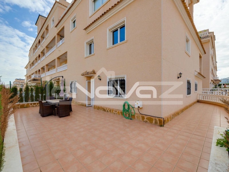 Felújított 3 hálószobás bungaló Los Dolsesben. #2034