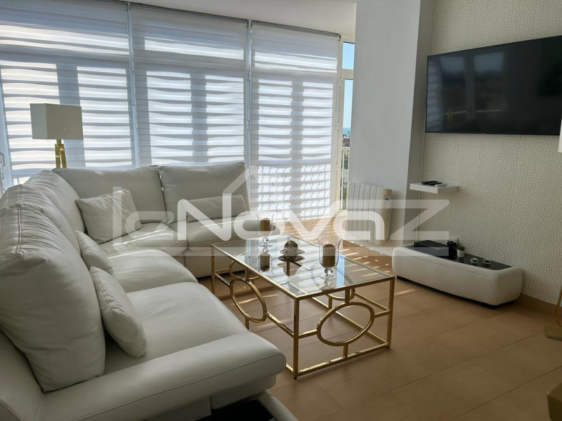 Incredible penthouse with 3 bedrooms, 3 bathrooms, huge solarium with breathtaking sea views 200m from the beach in La Zenia.. #2039