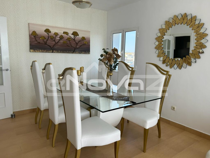 Incredible penthouse with 3 bedrooms, 3 bathrooms, huge solarium with breathtaking sea views 200m from the beach in La Zenia.. #2039