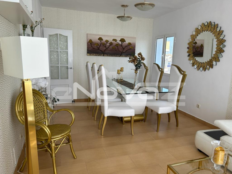 Incredible penthouse with 3 bedrooms, 3 bathrooms, huge solarium with breathtaking sea views 200m from the beach in La Zenia.. #2039